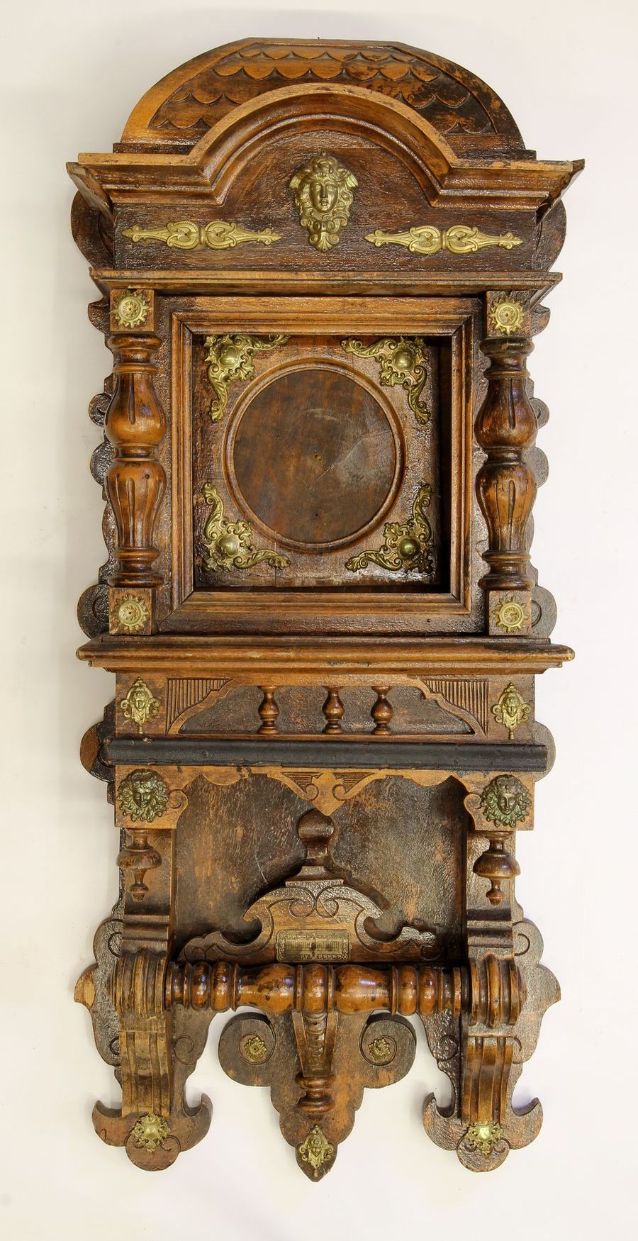 Buková hodinová skříň z 2. pol. 19. století 01